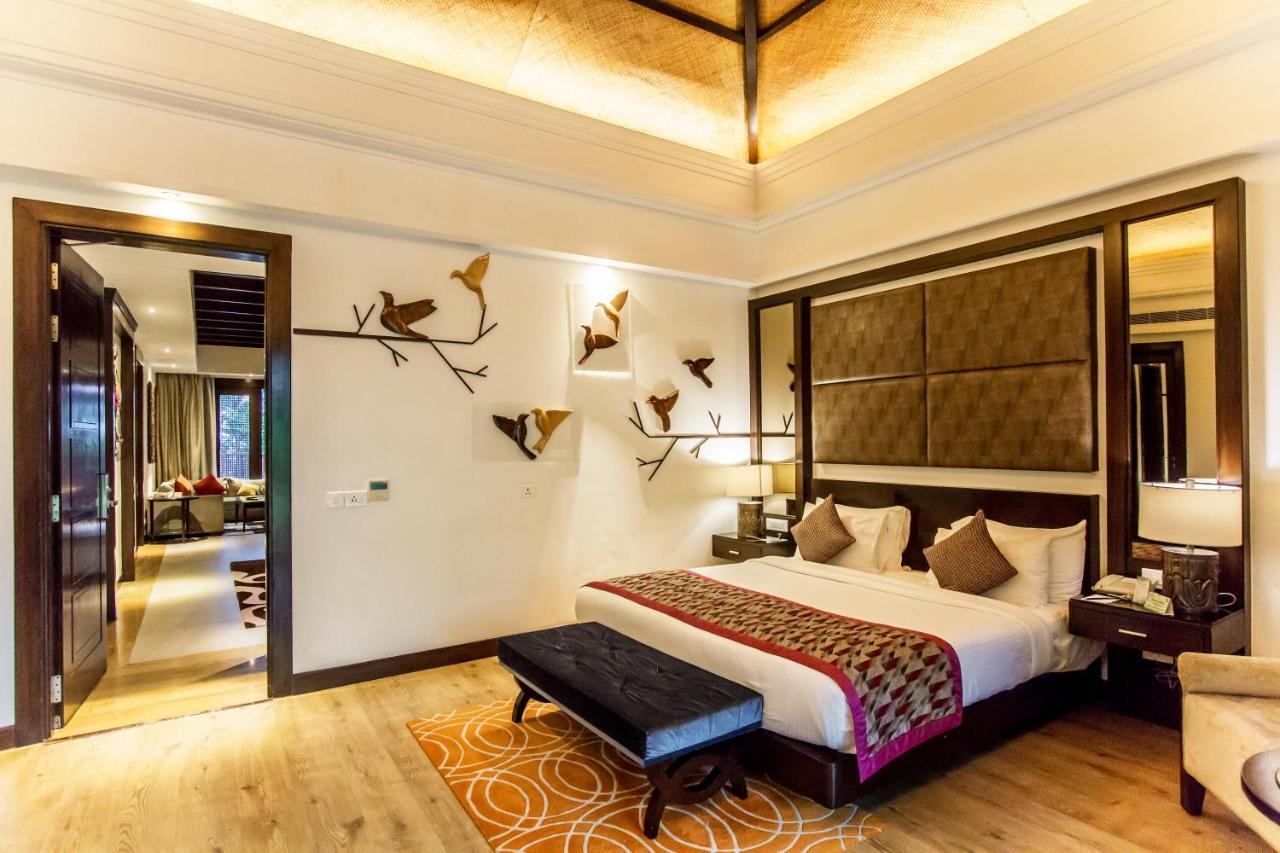 The Ananta Udaipur Hotell Exteriör bild