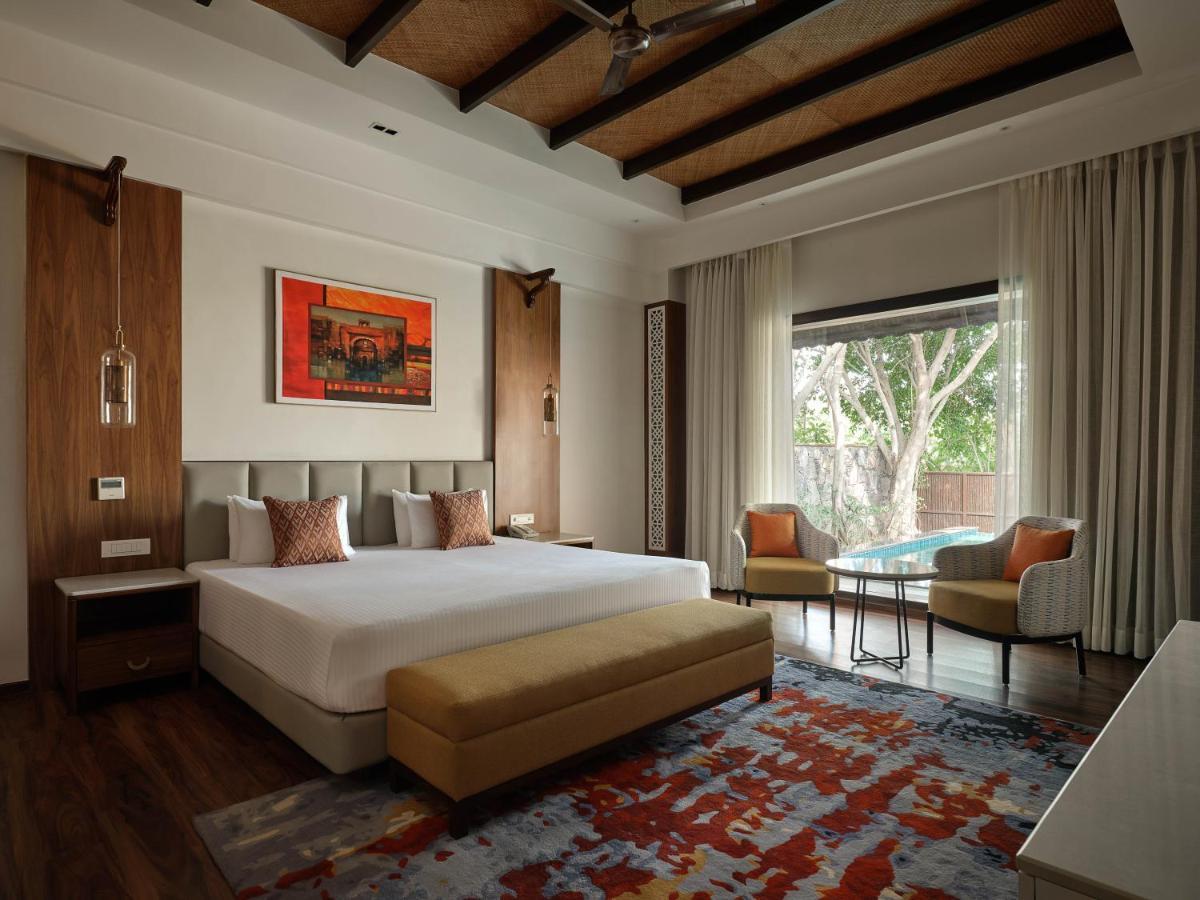 The Ananta Udaipur Hotell Exteriör bild